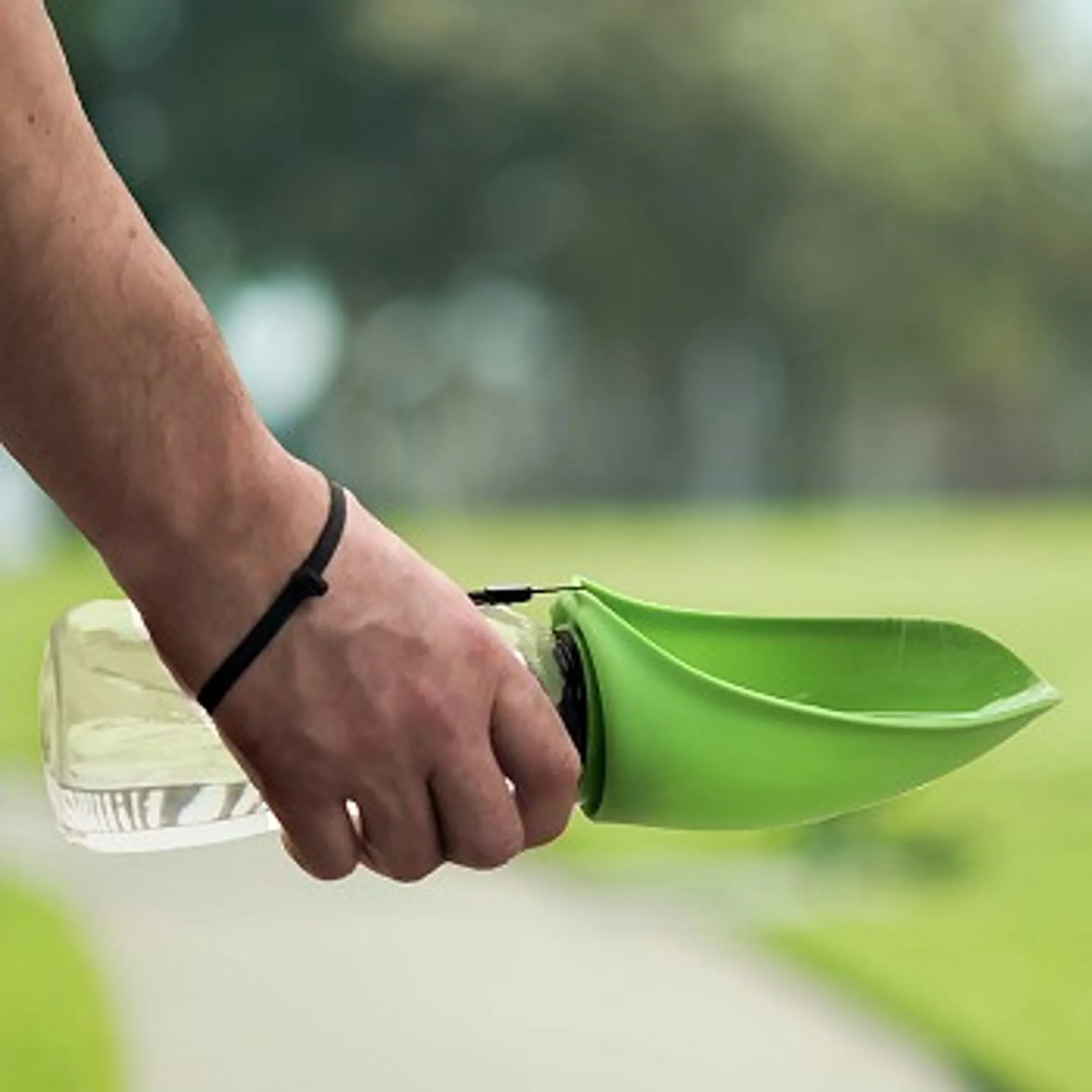 Daily Walk Dog Water Bottle — Portable Leak-Proof Dispenser